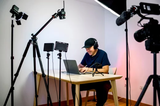 Youtuber streaming and recording in his home studio