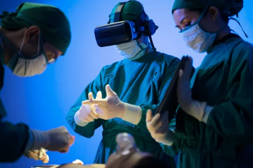 surgeon in vr glasses