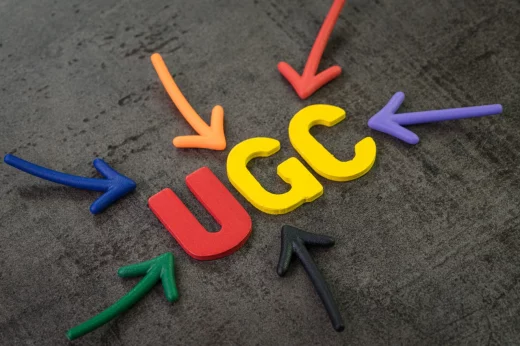 Coloured arrows. UGC
